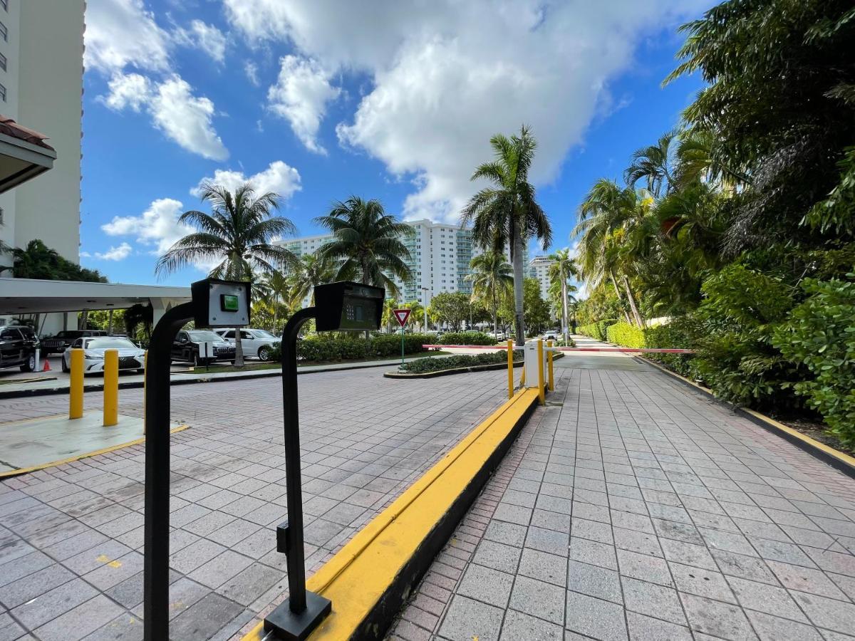 Sunny Isles Comfor Apartments Ocean Reserve マイアミビーチ エクステリア 写真